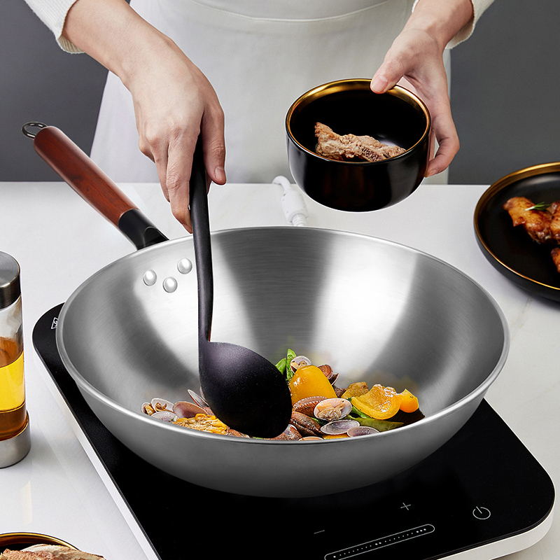Professional Non-Stick Frying Pan — Even Heat, Easy Clean